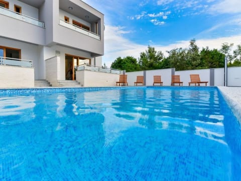 Vila Megy -  ID 2209