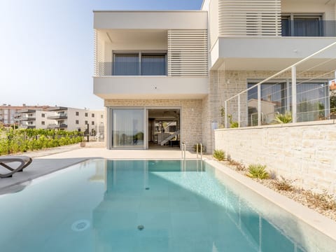 Neue moderne Villa "Smokva 1" mit Pool