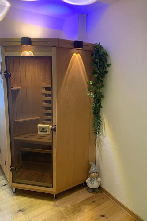 Stadtpark-Oase, ruhig, zentral, Balkon, Sauna