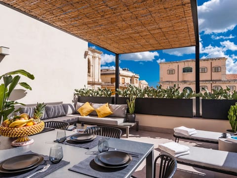 mit Terrasse
