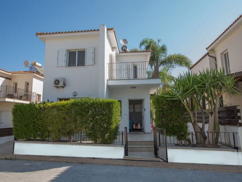 Charmante 3-Schlafzimmer-Villa DI12 mit privatem Pool