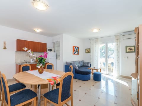 Apartment Partelj 6