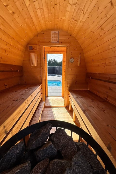 mit privat Hottub und Klima.
