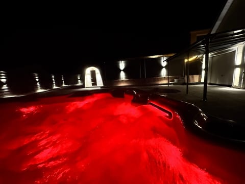 mit privat Hottub und Klima.