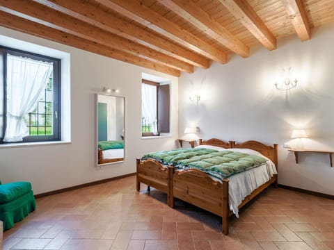 Zweizimmerwohnung mit zwei Einzelbetten und Schlafsofa