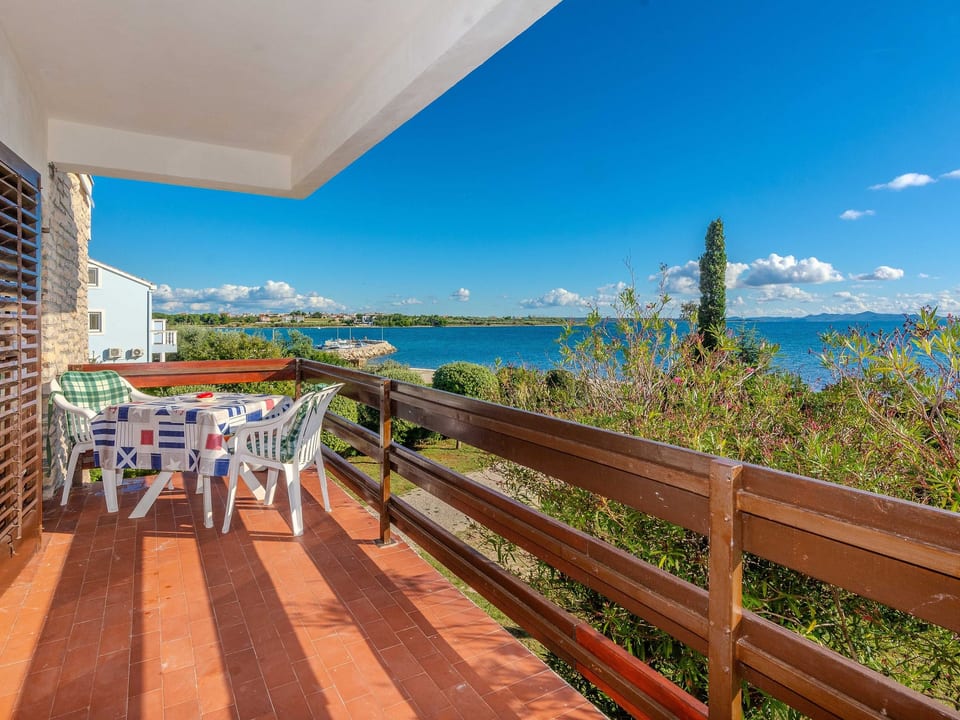 Apartment Kurta 1 - Privlaka, Zadar County