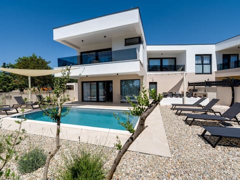 Ferienvilla "vila Mirakul" mit privatem Pool