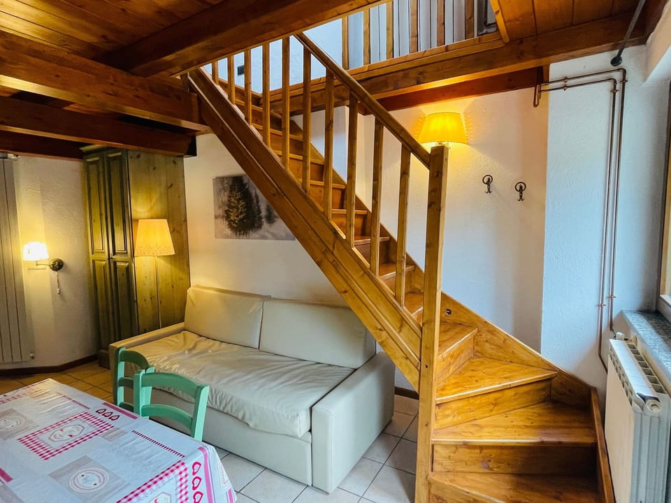 Zwei-Zimmer-Wohnung im Dachgeschoss 4 p. l. Villa Frejus - Bardonecchia