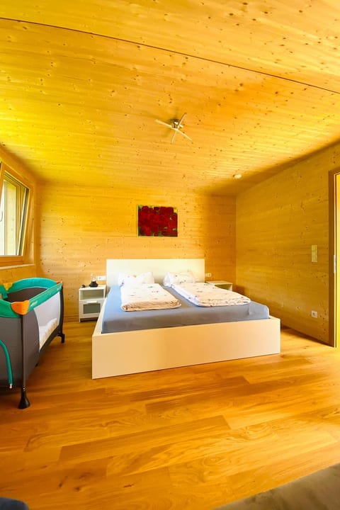 Neue Ferienwohnung in Schwarzenberg mit Garten und Grill