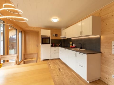 Neue Ferienwohnung in Schwarzenberg mit Garten und Grill