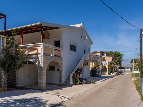 Apartment TT 2