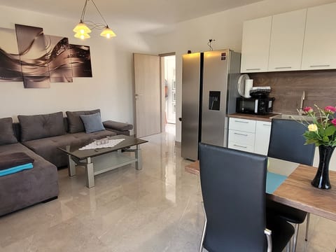 Apartment Dani 1