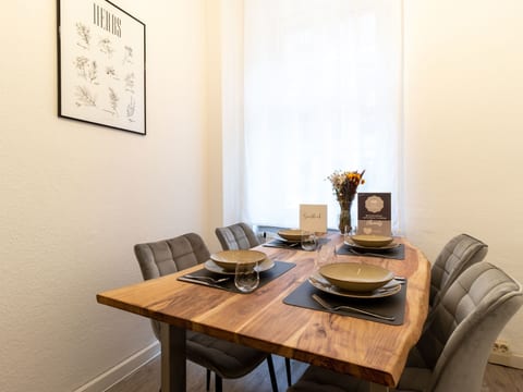 Große Wohnung in Zentrum mit Kleinem Garten