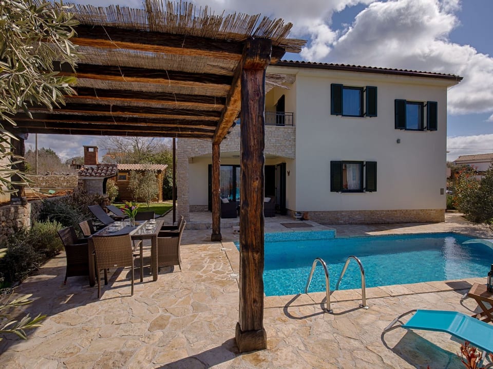 Villa Oleandar mit Schwimmbad und Meerblick - Krk
