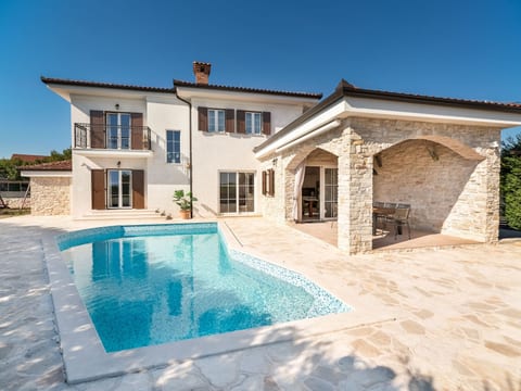 Romantische Villa "Kala" mit Schwimmbad
