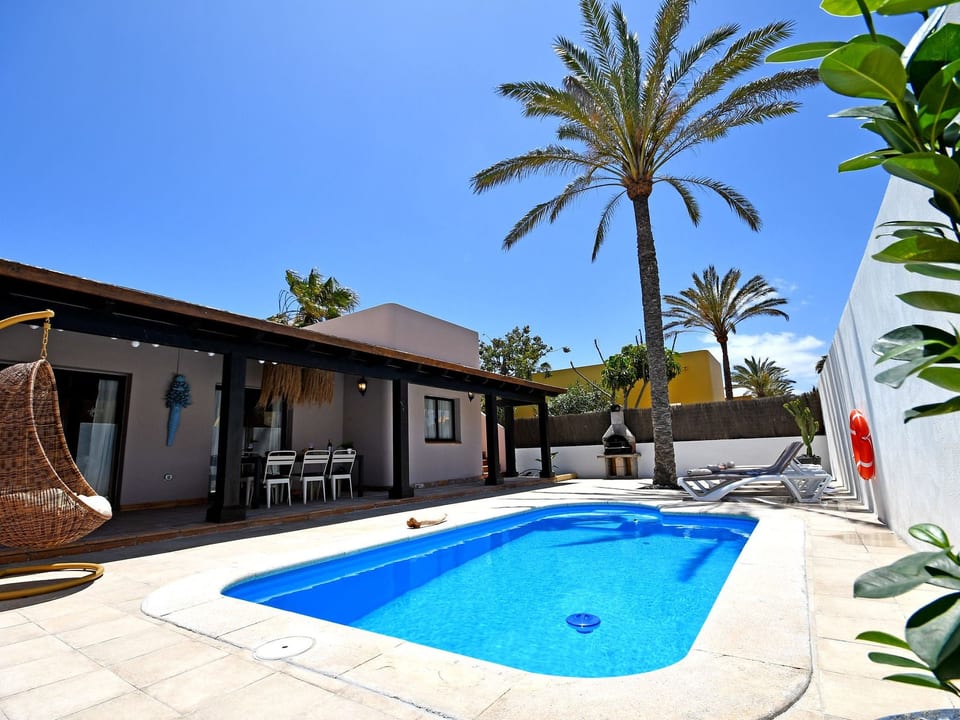 Komfortables Ferienhaus in Corralejo mit privatem Garten und beheiztem Pool - Corralejo