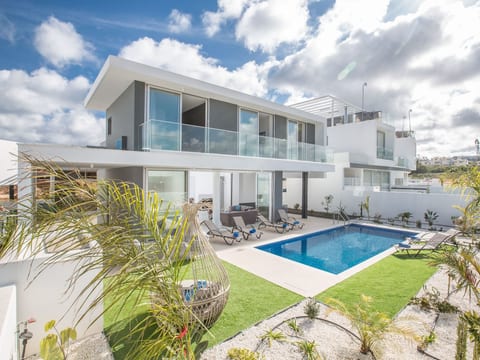 3 Schlafzimmer Villa OL26 mit Pool in Protaras