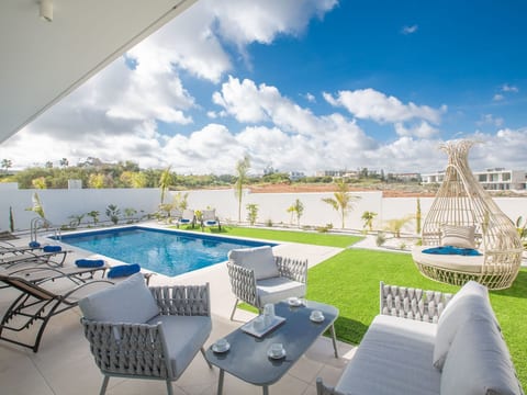 3 Schlafzimmer Villa OL26 mit Pool in Protaras