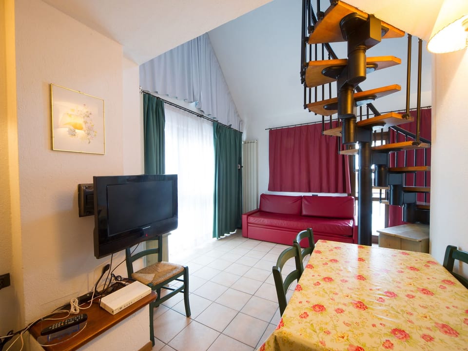 Drei-Zimmer-Dachgeschosswohnung 6 p.l. Villa Frejus - Bardonecchia