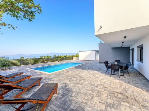 "Villa Juniperus" mit eigenem Pool