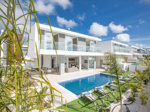 3-Schlafzimmer-Villa mit privatem Pool im Zentrum