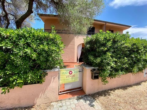 Wohnung "Alter Olivenbaum" mit Garten