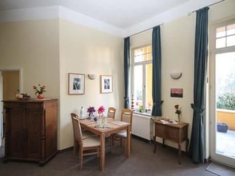 Appartement mit Balkon