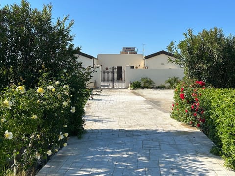 Wohnung in Noto mit Terrasse, gemeinsamem Pool und Garten