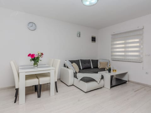 Apartment Lucica 1