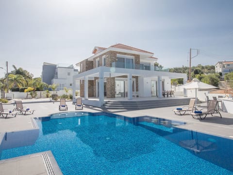 5 Schlafzimmer Privater Pool in Protaras Zentrum