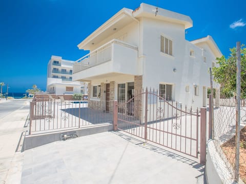 Wunderschöne Villa mit privatem Pool und großem Garten