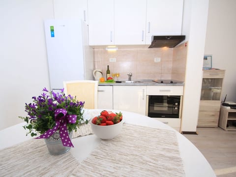 für 4 Personen ca. 45 m² in Budva, Adriaküste Montenegro (Küste um Budva)