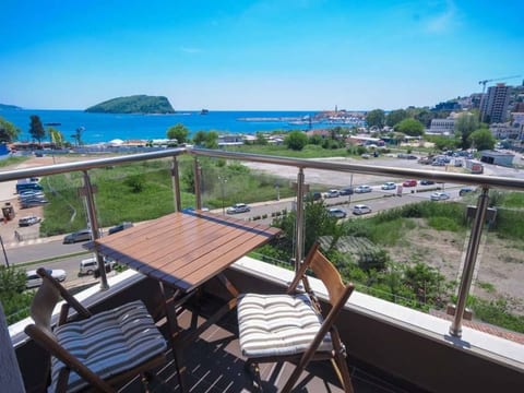 für 4 Personen ca. 45 m² in Budva, Adriaküste Montenegro (Küste um Budva)
