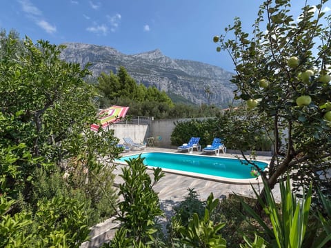 Wunderschöne Wohnung in Zelenka mit Gemeinschaftspool