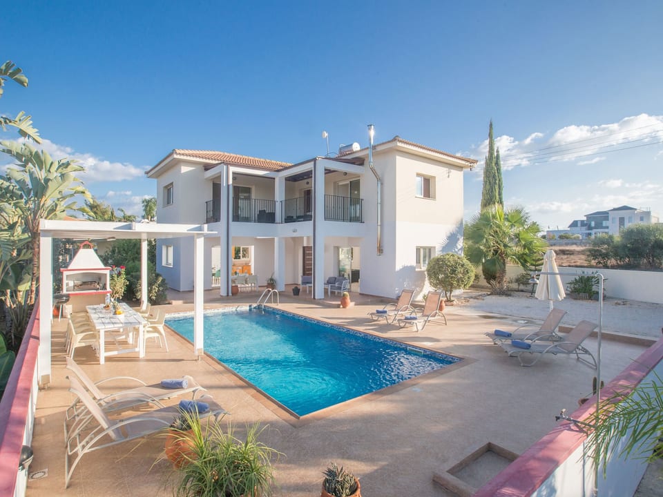 Villa privada de 3 dormitorios con internet de alta velocidad - Protaras