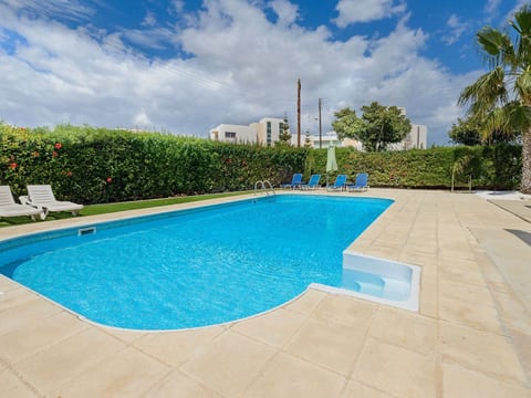 4-Schlafzimmer-Villa mit privatem Pool in Ayia Napa