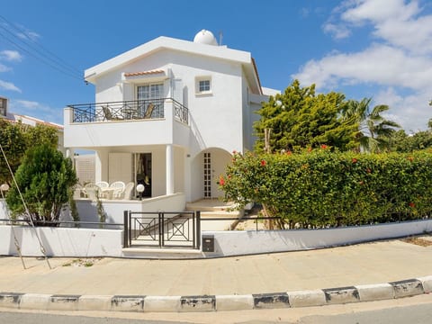 4-Schlafzimmer-Villa mit privatem Pool in Ayia Napa