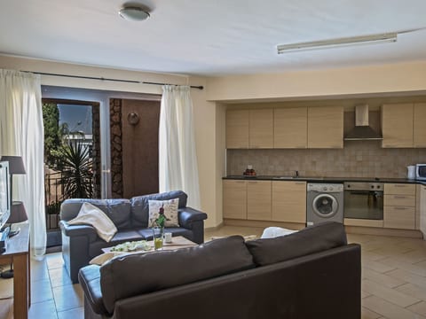Geräumige Wohnung mit Gemeinschaftspool