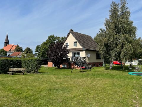 Rügenferienhaus Wohnung EG-OG