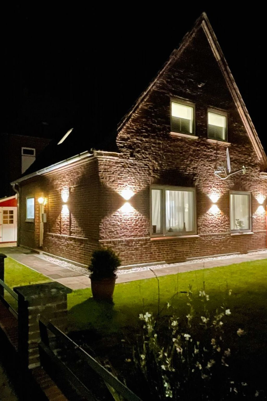 in Friedrichstadt mit Sauna, Grill und Garten