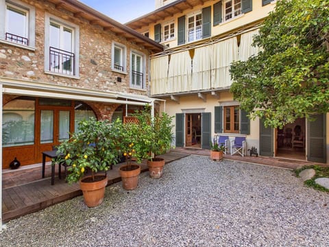 Wohnung mit Terrasse