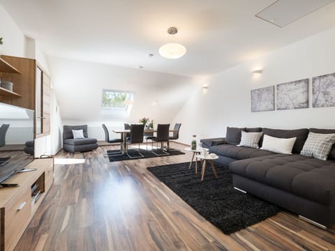 Wohnung in Lerchenberg mit Großer Terrasse