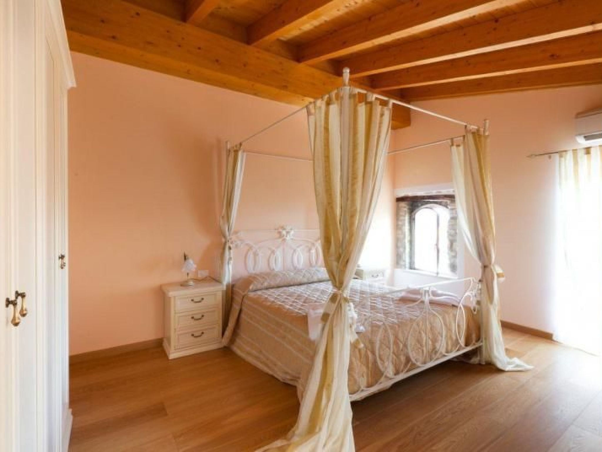 Wohnung mit Jacuzzi und Terrasse