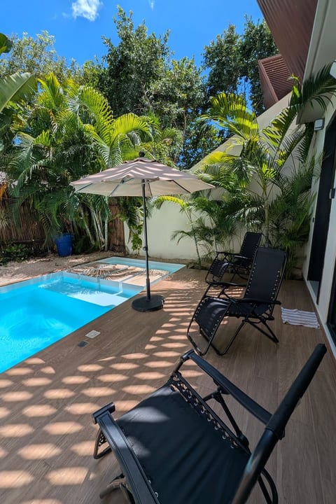 Luxuriöse 4-Schlafzimmer-Villa mit privatem Pool in Tulum