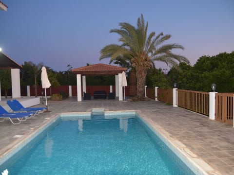 mit privatem Pool