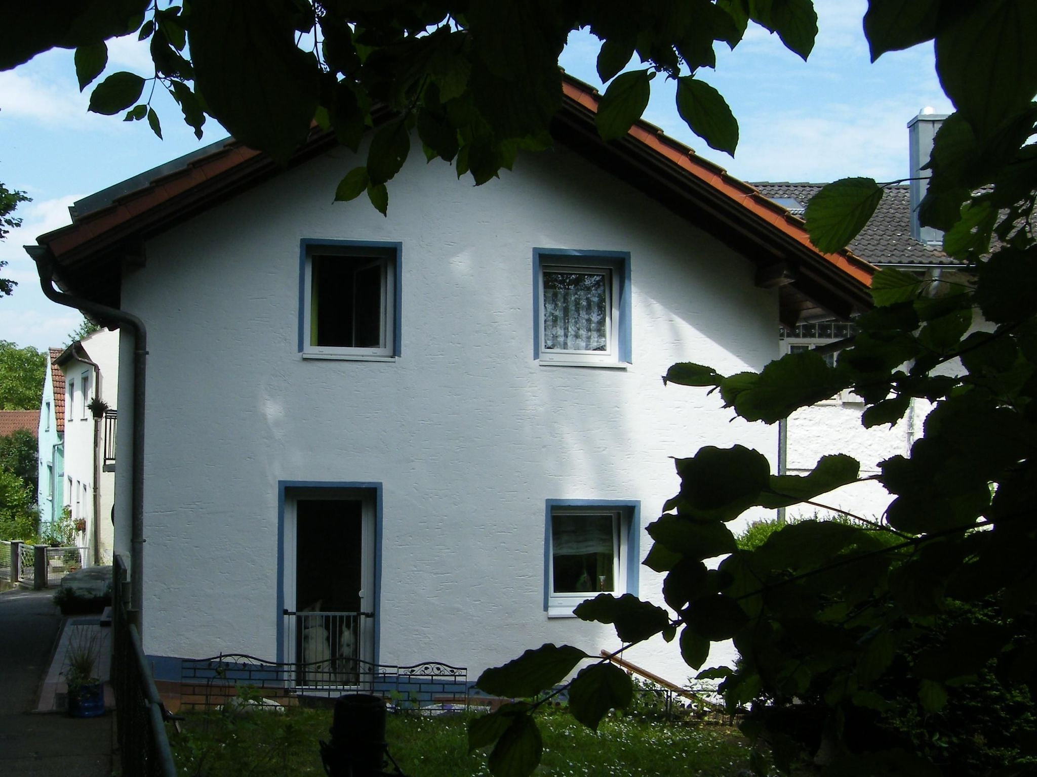 Komfortables Ferienhaus mit Garten und Parkplatz in unmittelbarer Nähe zum Stad