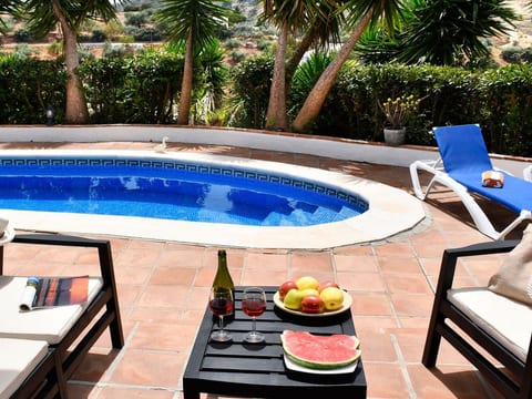 Villa Torcal 3, beheizter Pool, Wifi, Grill.