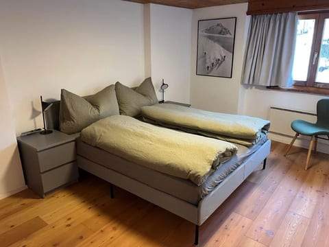 Gemütlich eingerichtete Ferienwohnung "Chasa"