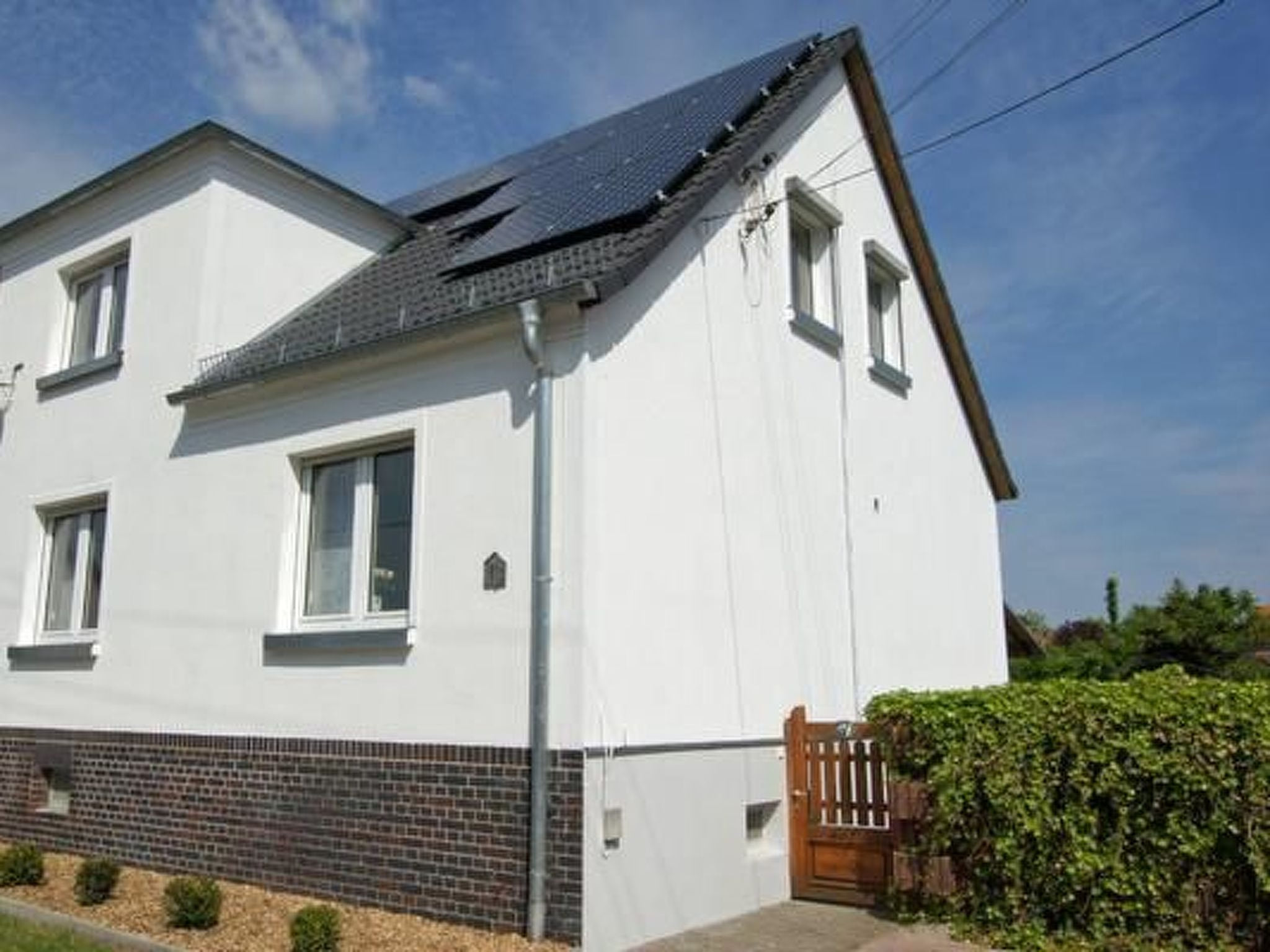 in Pouch mit Kleinem Garten