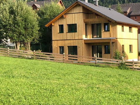 Tolle Wohnung in Bad Aussee mit Garten und Grill und Bergblick